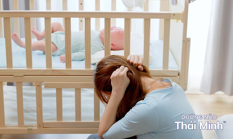 4. Mất ngủ sau sinh ở mẹ bỉm sữa nguy hiểm như thế nào? 1 4. Mất ngủ sau sinh ở mẹ bỉm sữa nguy hiểm như thế nào? 1