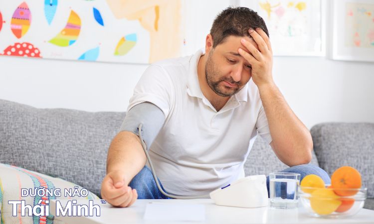 1. Tại sao bạn thấy đau đầu khi huyết áp cao? 1 1. Tại sao bạn thấy đau đầu khi huyết áp cao? 1